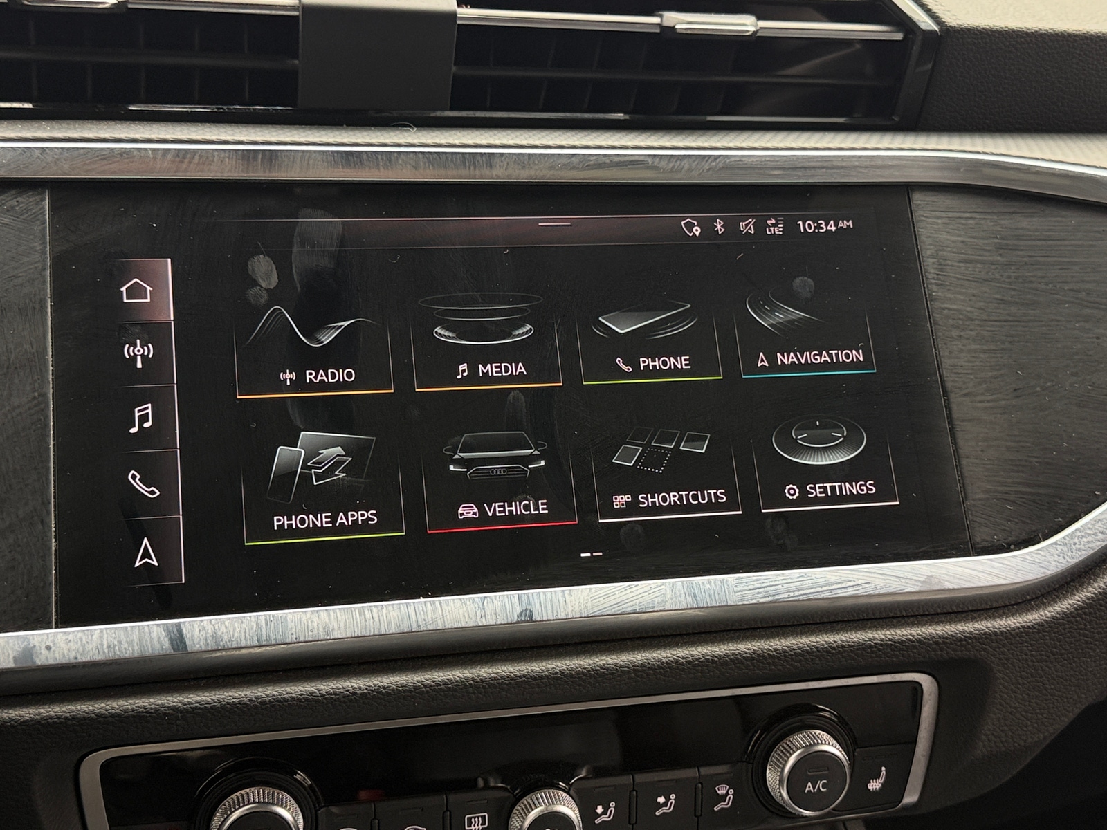 Thumbnail: 2021 Audi Q3 - 3