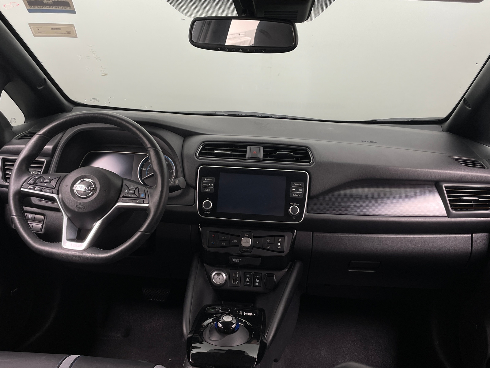 Thumbnail: 2020 Nissan Leaf - 2