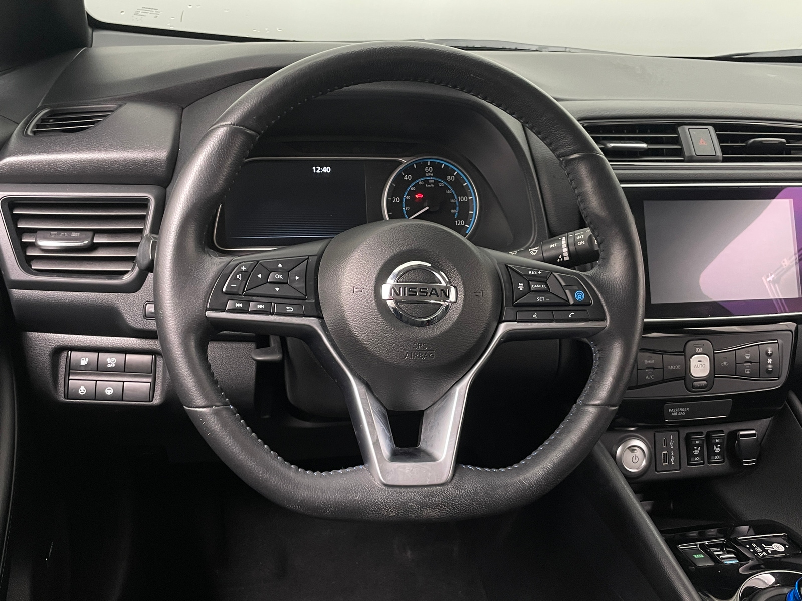 Thumbnail: 2020 Nissan Leaf - 4