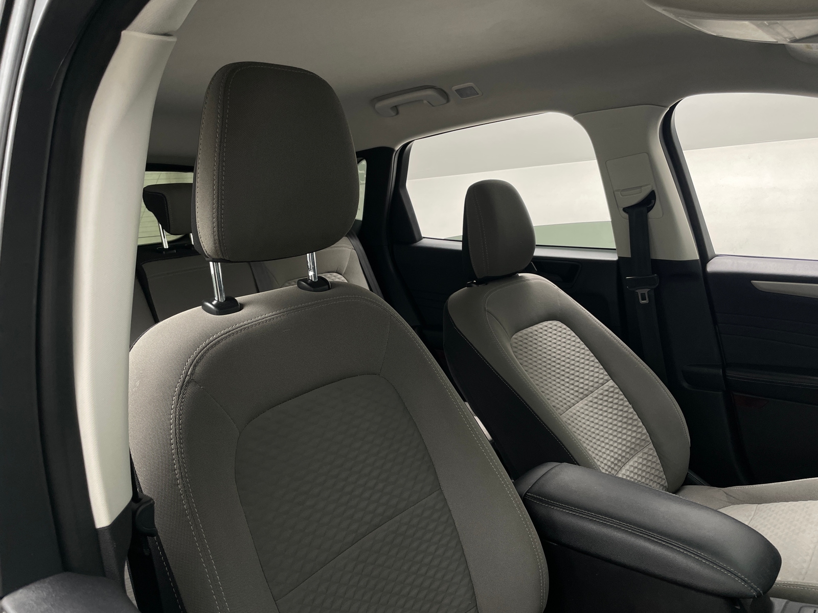 Thumbnail: 2022 Ford Escape - 2