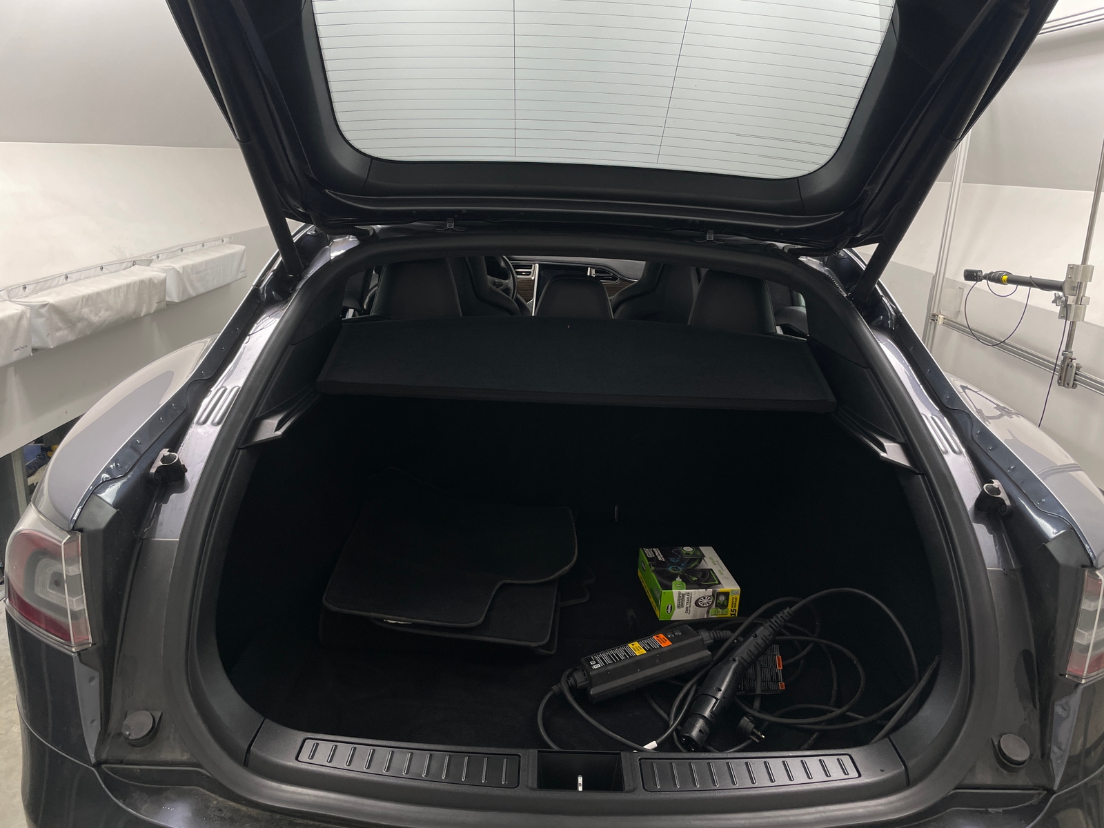 Thumbnail: 2016 Tesla Model S - 6