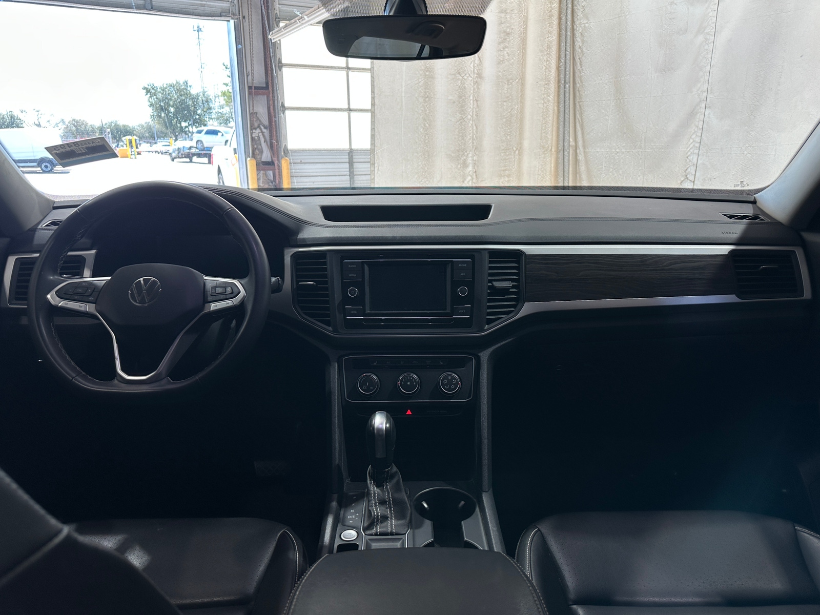 Thumbnail: 2023 Volkswagen Atlas - 2