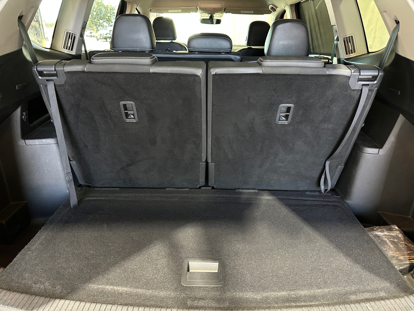 Thumbnail: 2023 Volkswagen Atlas - 6