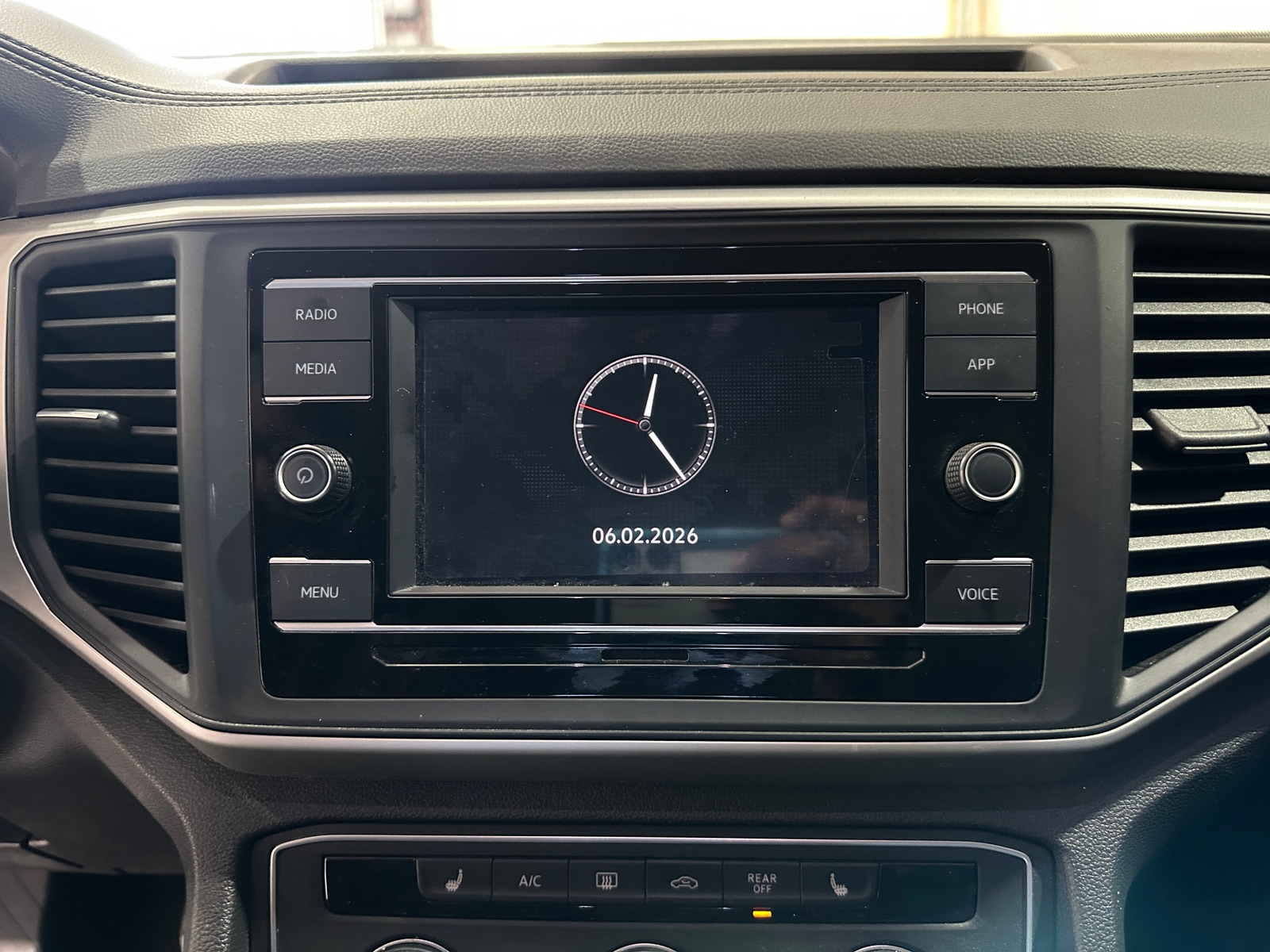 Thumbnail: 2023 Volkswagen Atlas - 3