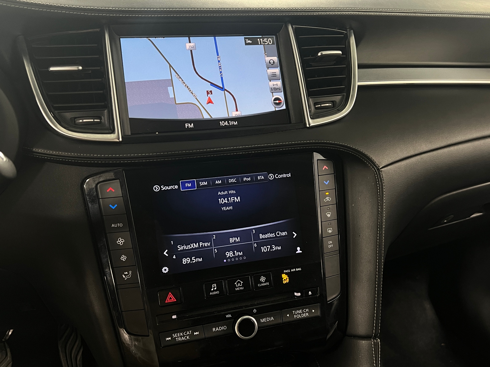 Thumbnail: 2019 INFINITI QX50 - 3