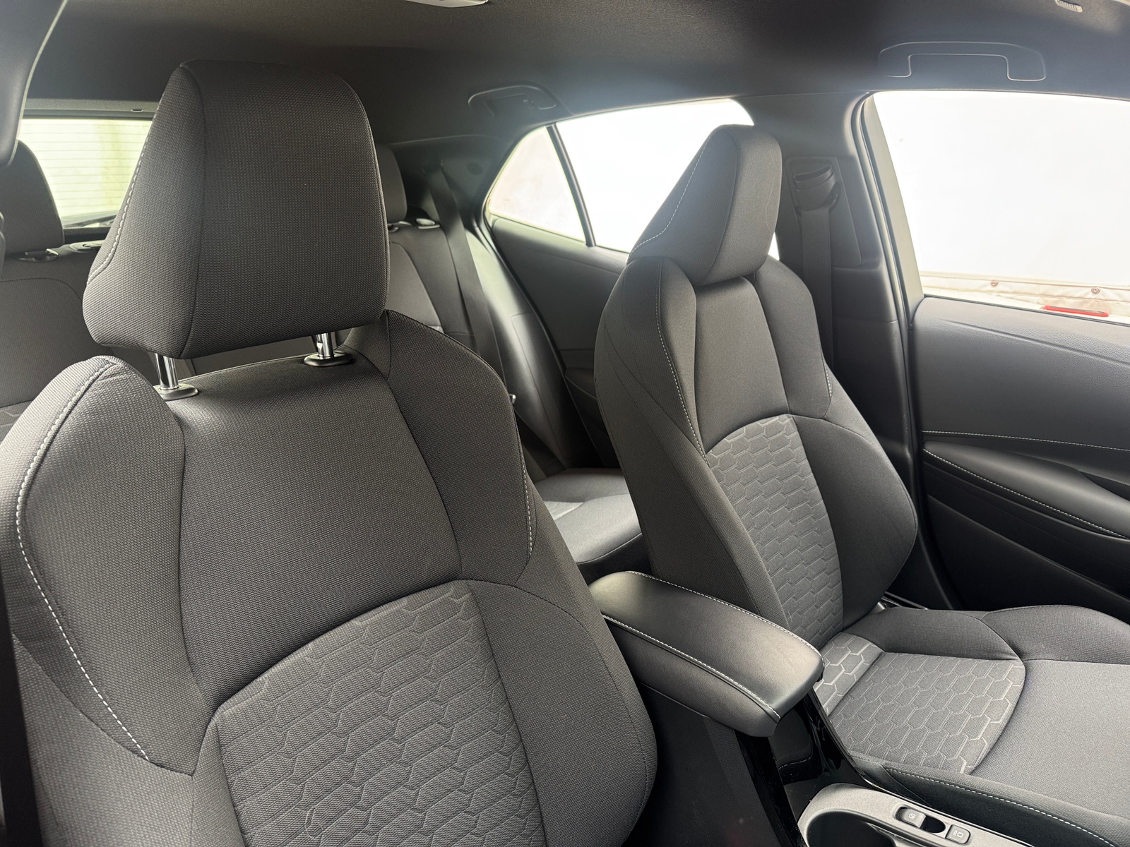 Thumbnail: 2025 Toyota Corolla - 2