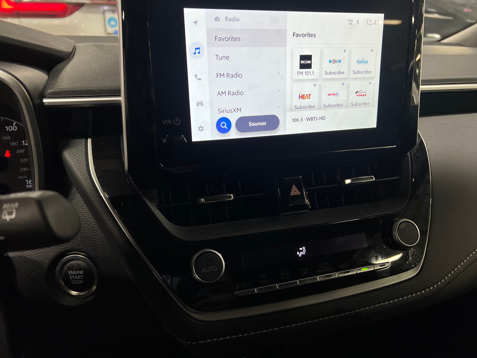 Thumbnail: 2025 Toyota Corolla - 4