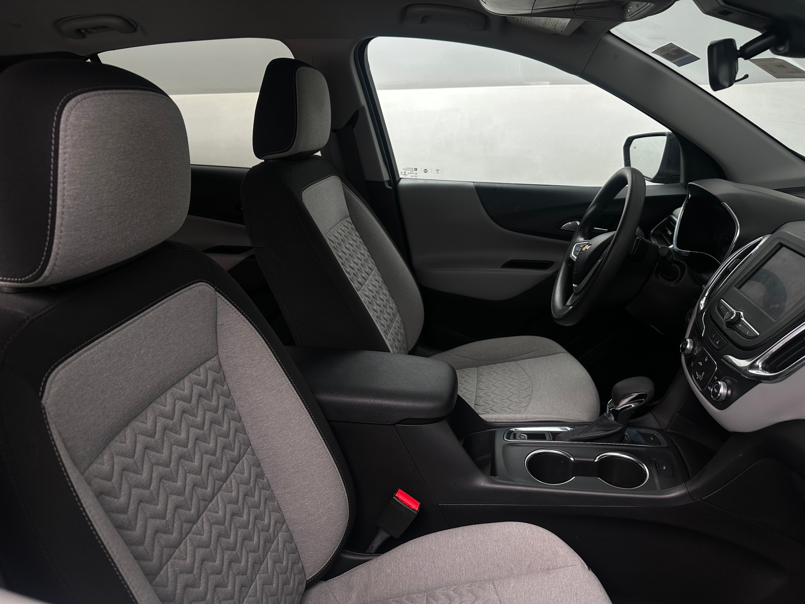 Thumbnail: 2022 Chevrolet Equinox - 2