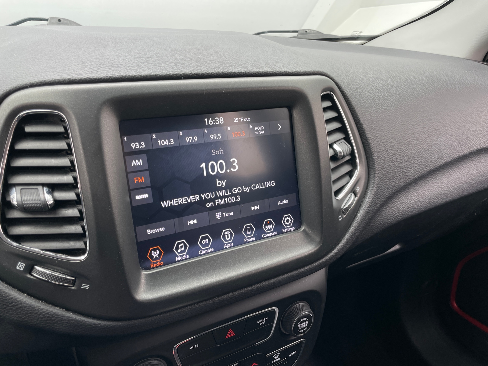 Thumbnail: 2018 Jeep Compass - 3