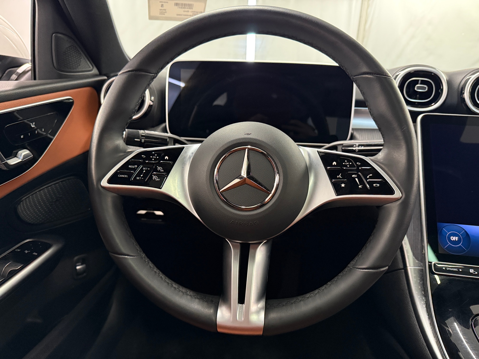 Thumbnail: 2025 Mercedes-Benz C-Class - 4