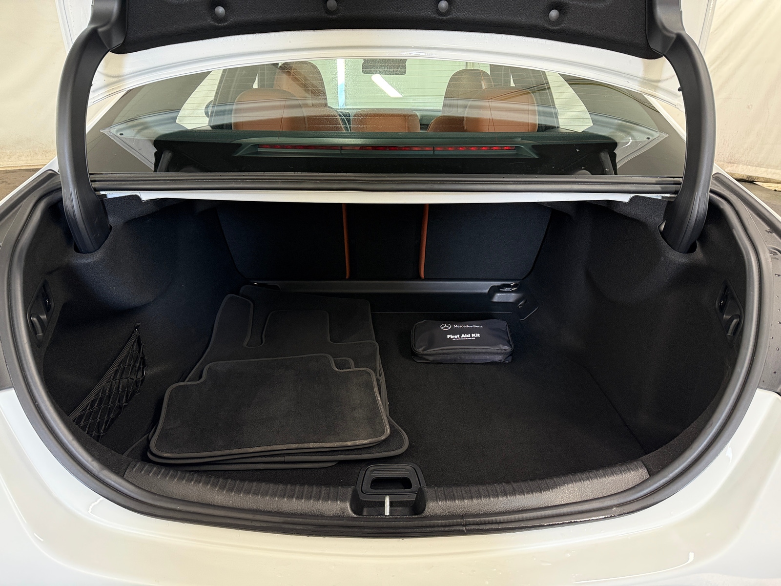 Thumbnail: 2025 Mercedes-Benz C-Class - 6