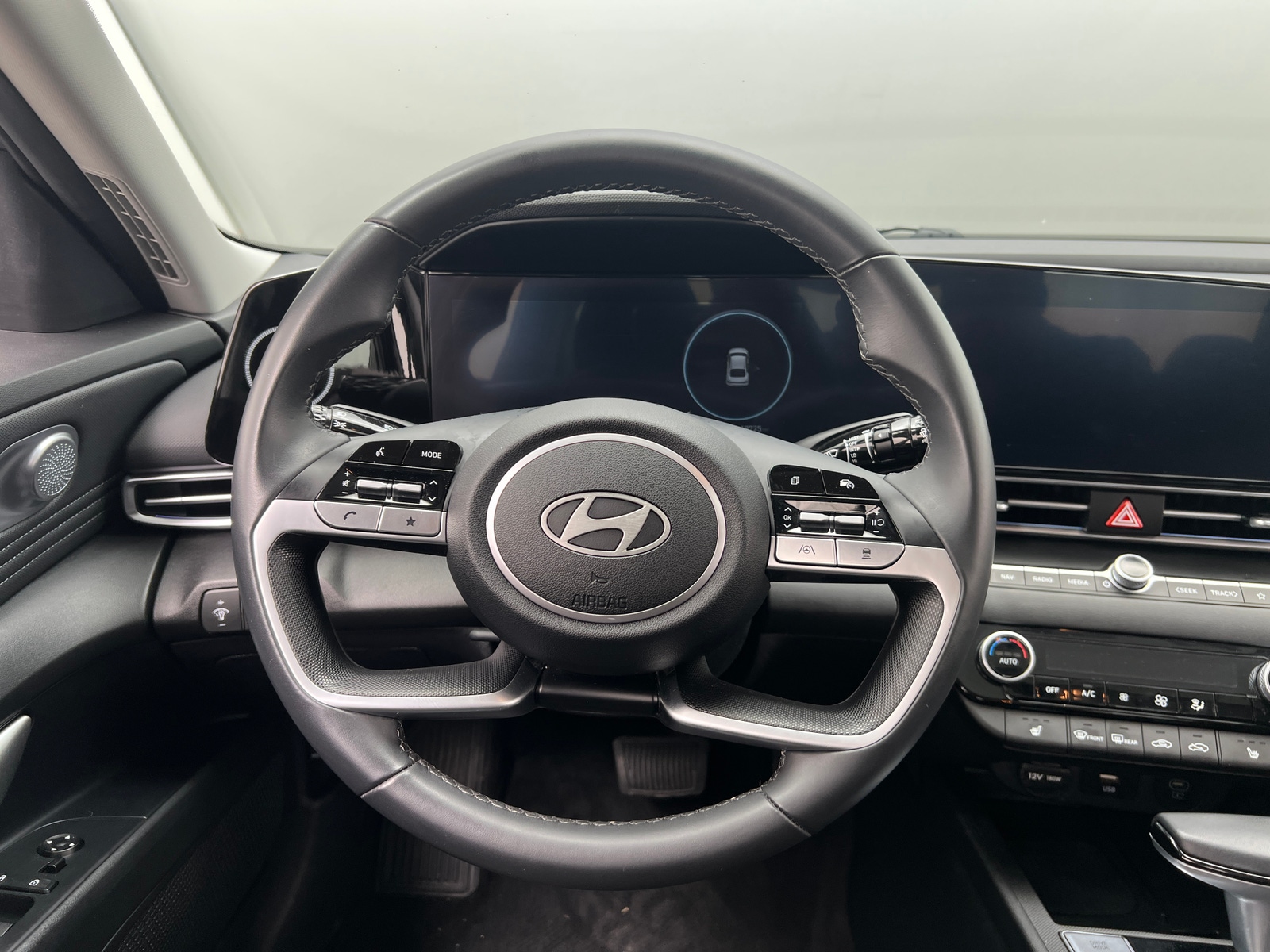 Thumbnail: 2024 Hyundai Elantra - 5