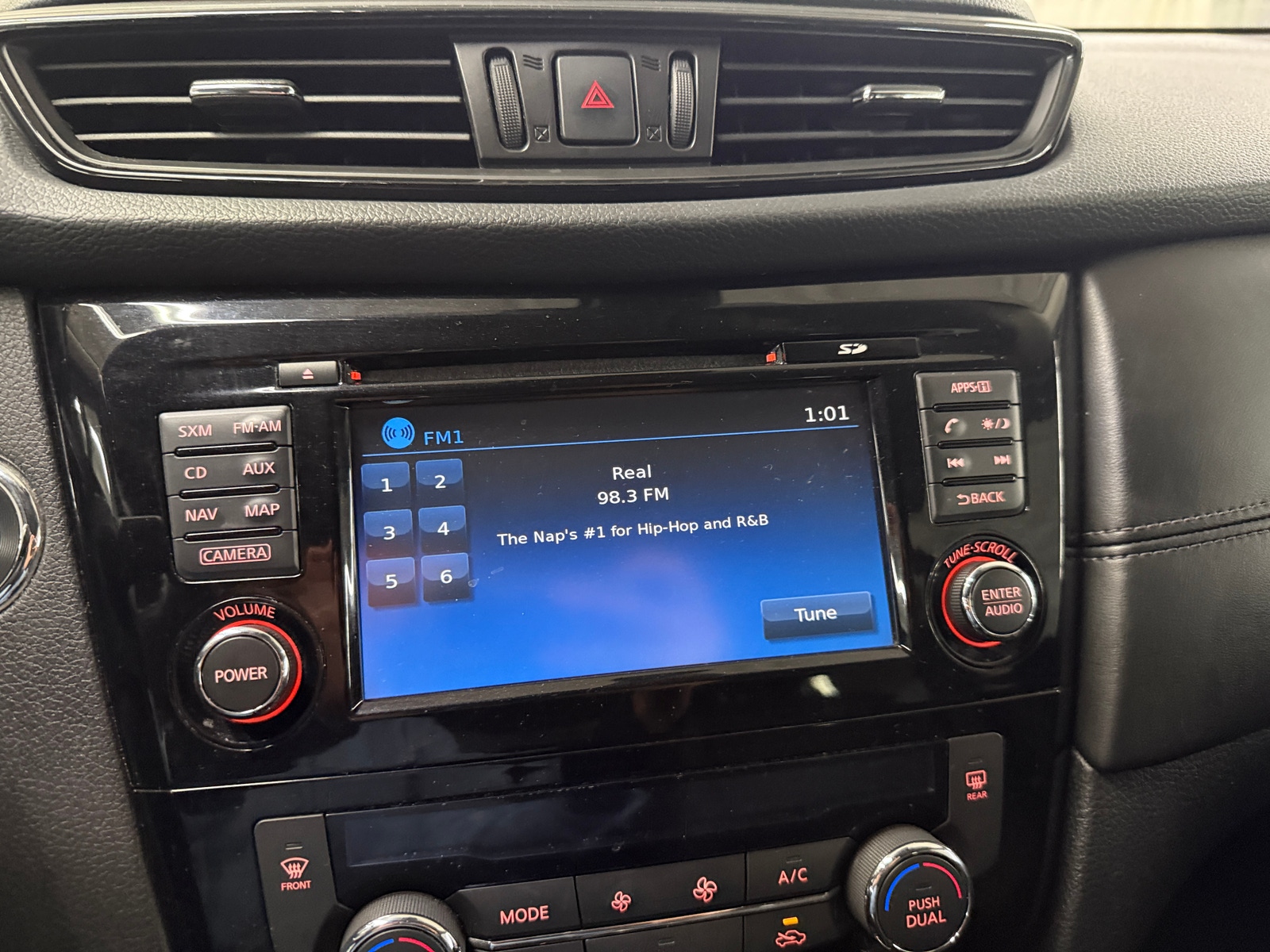 Thumbnail: 2017 Nissan Rogue - 3