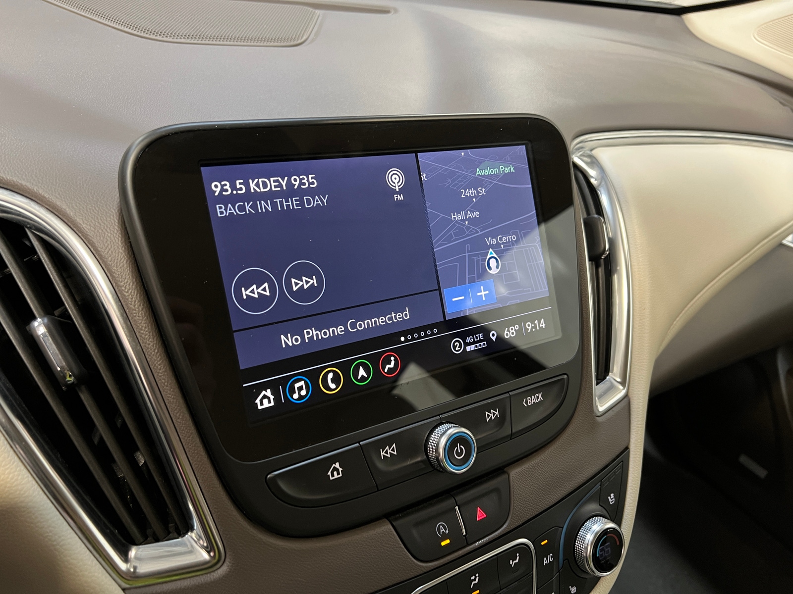 Thumbnail: 2024 Chevrolet Malibu - 3