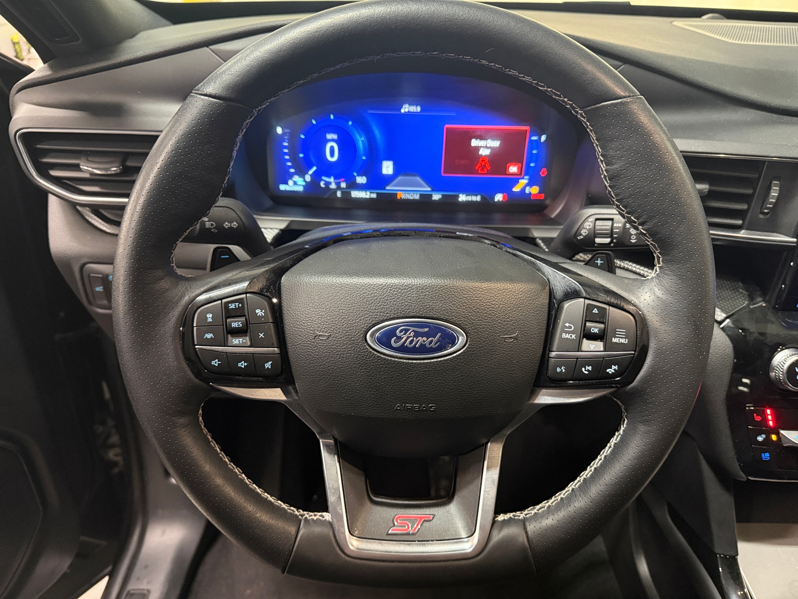 Thumbnail: 2023 Ford Explorer - 4