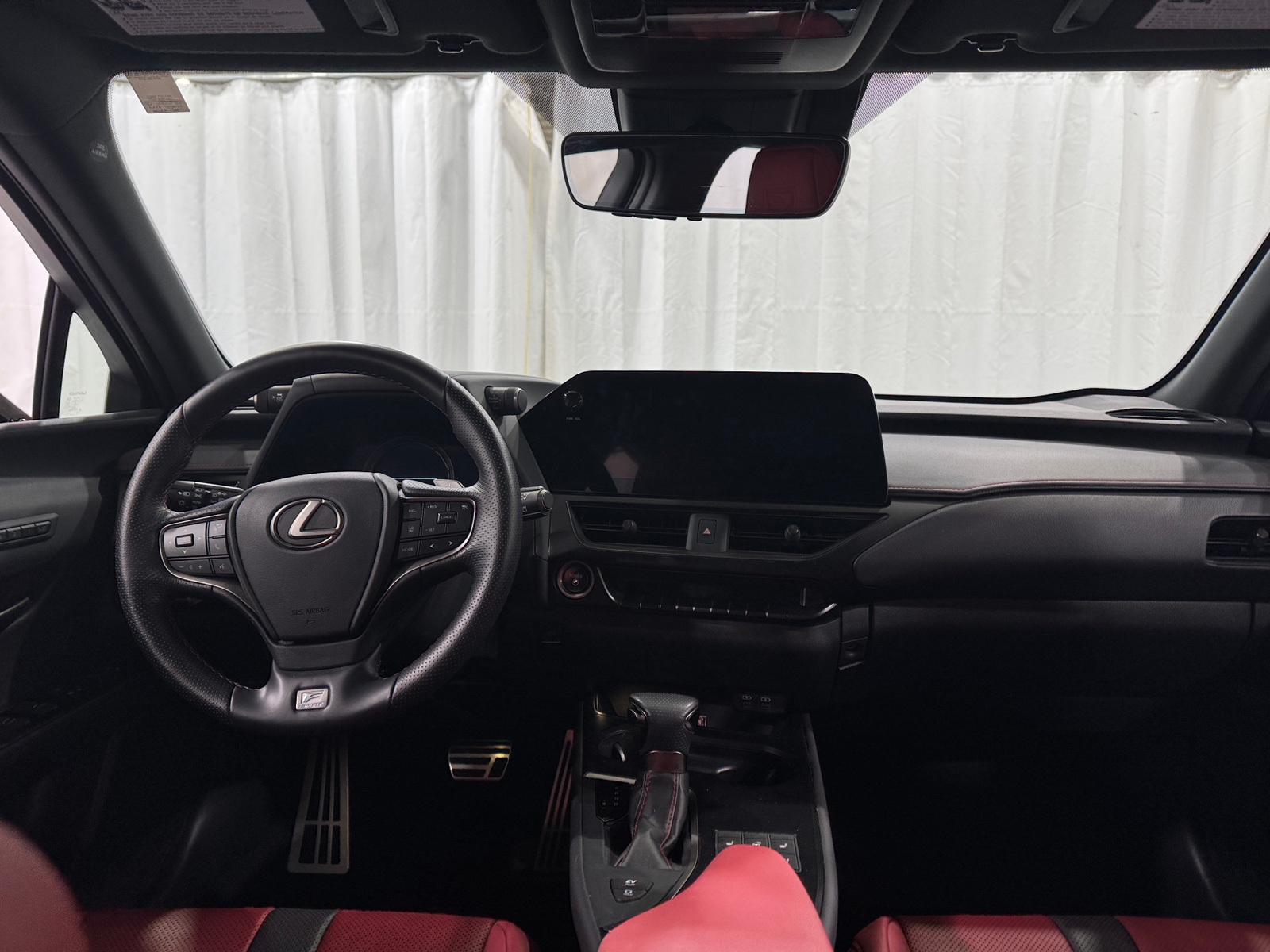 Thumbnail: 2023 Lexus UX - 3