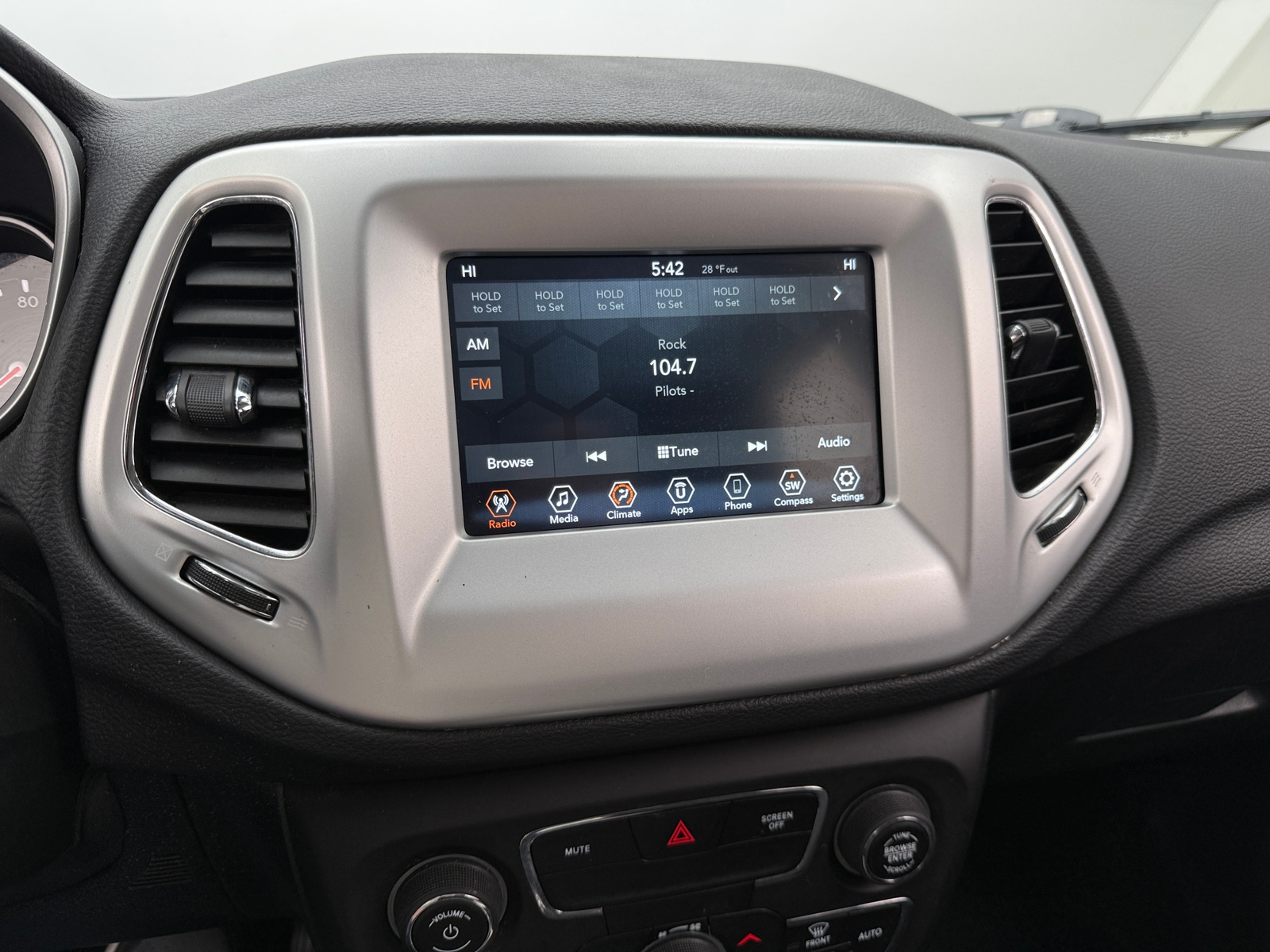 Thumbnail: 2019 Jeep Compass - 4