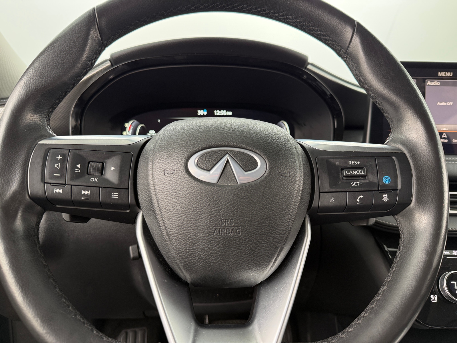 Thumbnail: 2023 INFINITI QX60 - 4