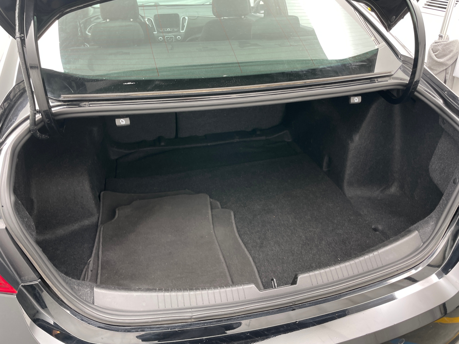 Thumbnail: 2024 Chevrolet Malibu - 7