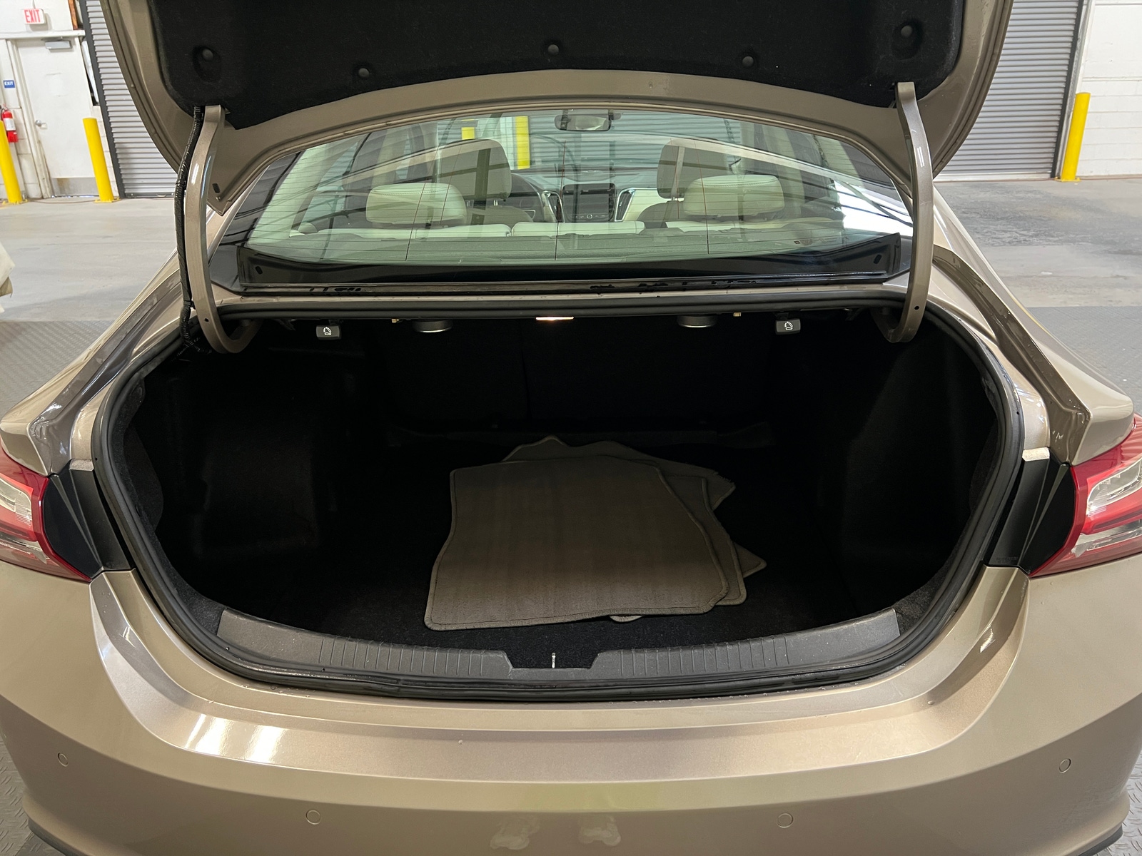 Thumbnail: 2024 Chevrolet Malibu - 6