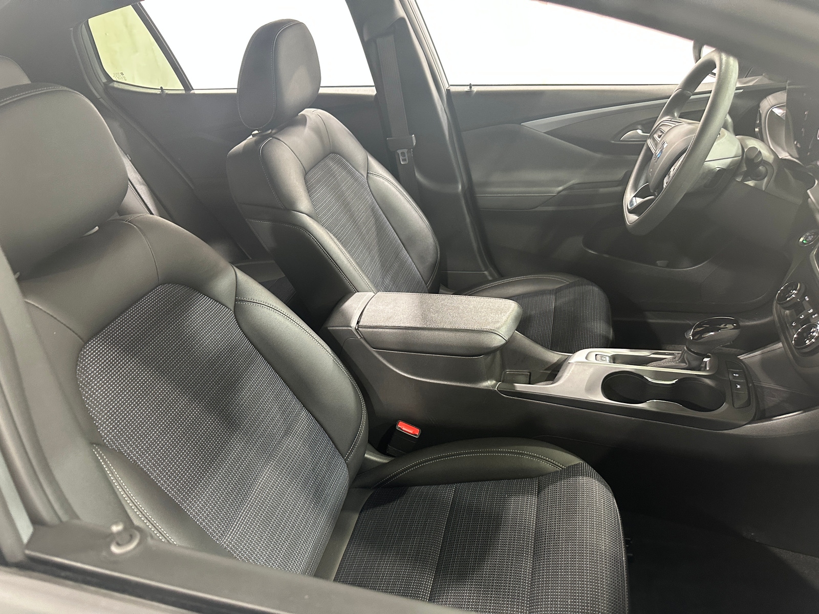 Thumbnail: 2025 Buick Envista - 2