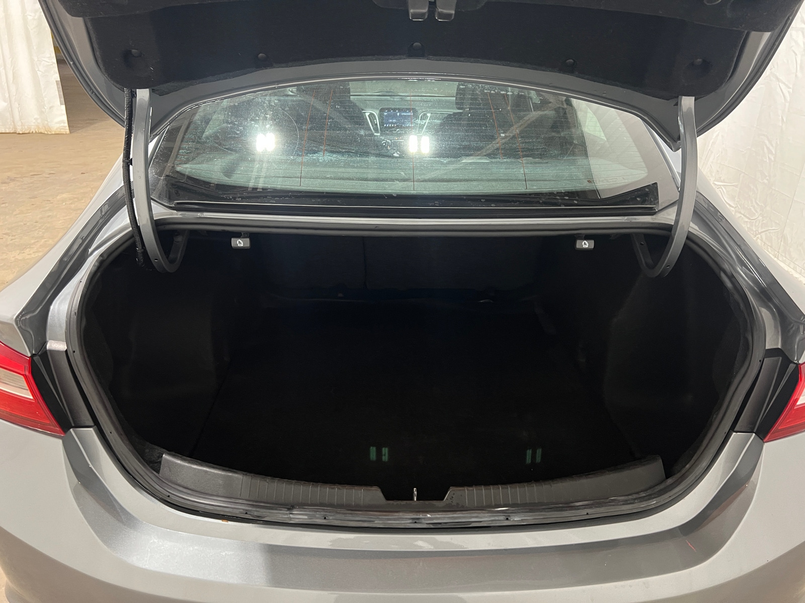 Thumbnail: 2023 Chevrolet Malibu - 7