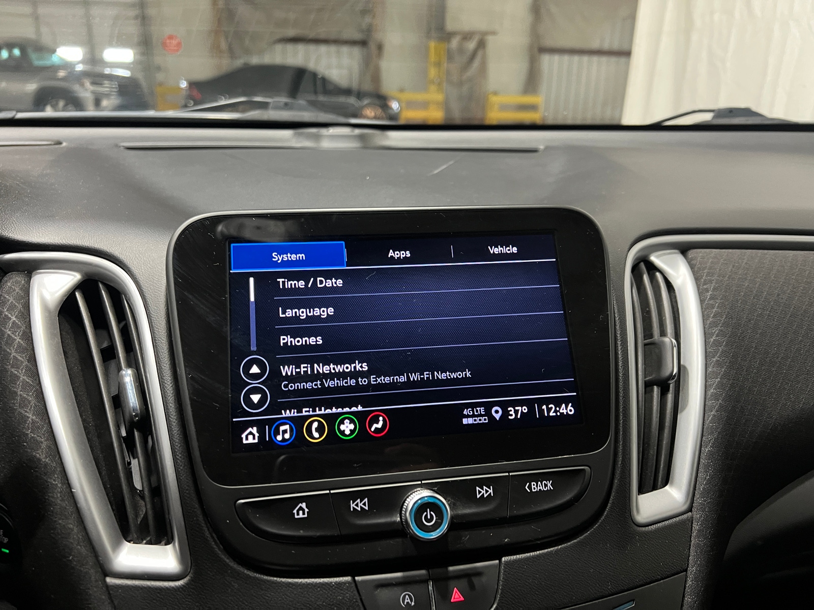 Thumbnail: 2023 Chevrolet Malibu - 4