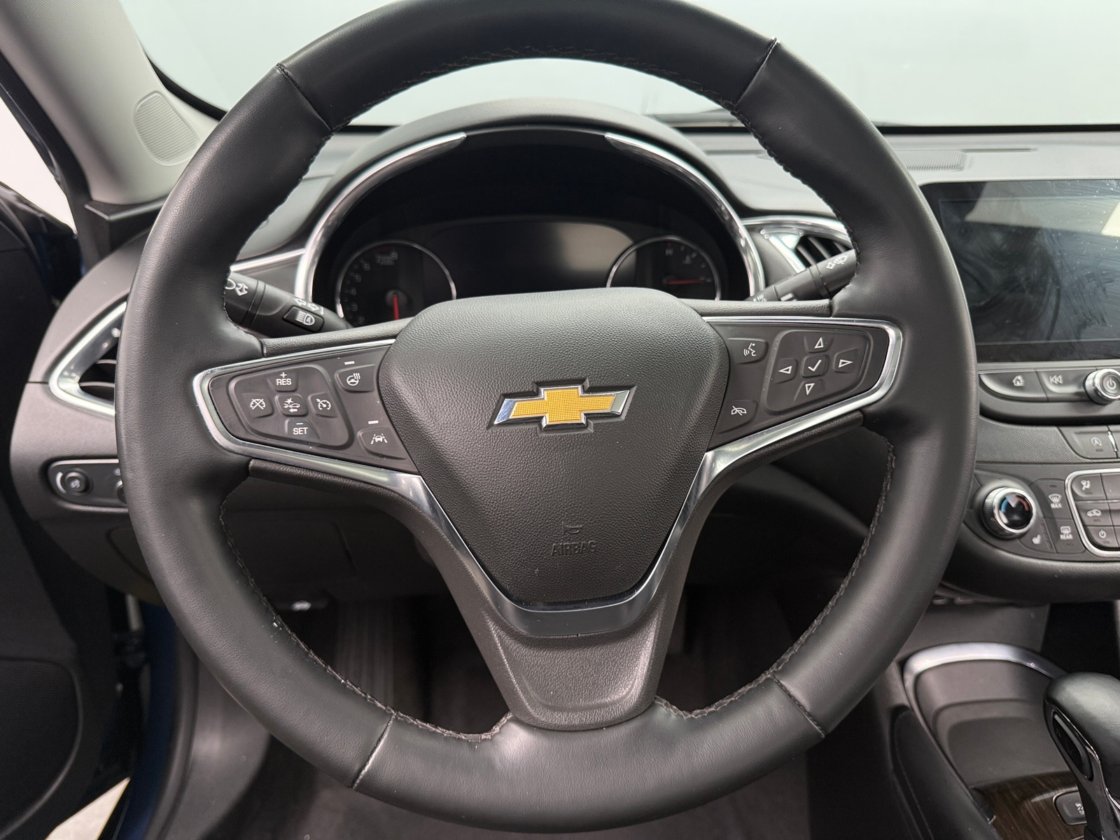 Thumbnail: 2024 Chevrolet Malibu - 4