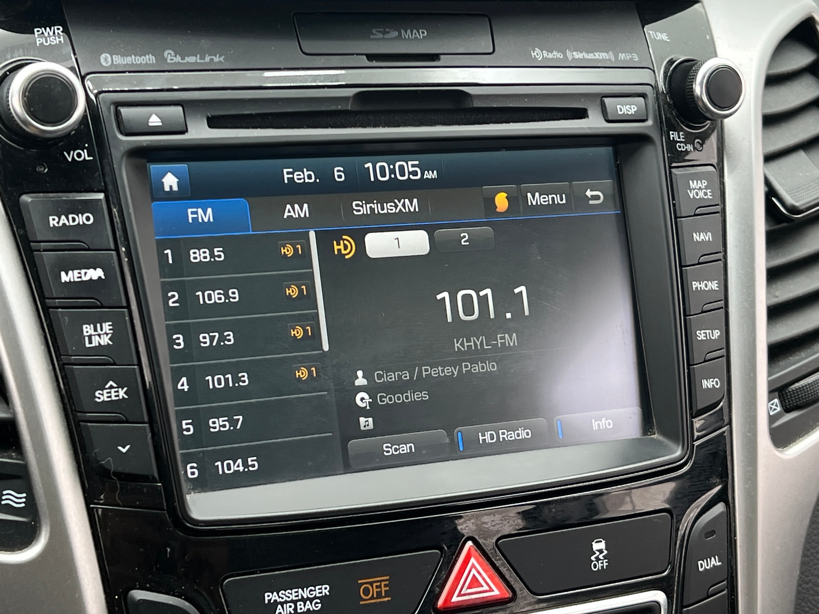 Thumbnail: 2016 Hyundai Elantra - 3