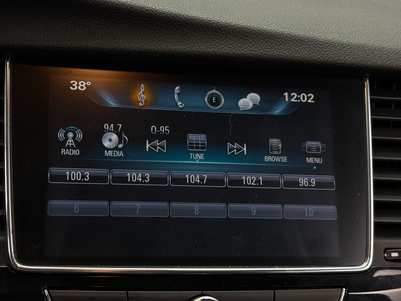 Thumbnail: 2017 Buick Encore - 4