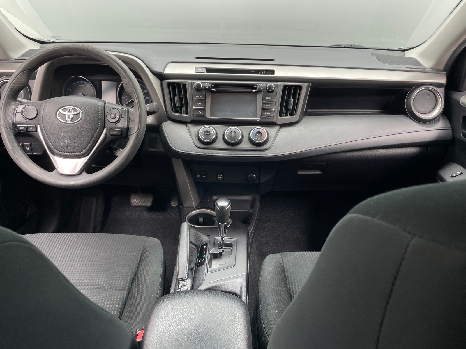 Thumbnail: 2018 Toyota RAV4 - 3