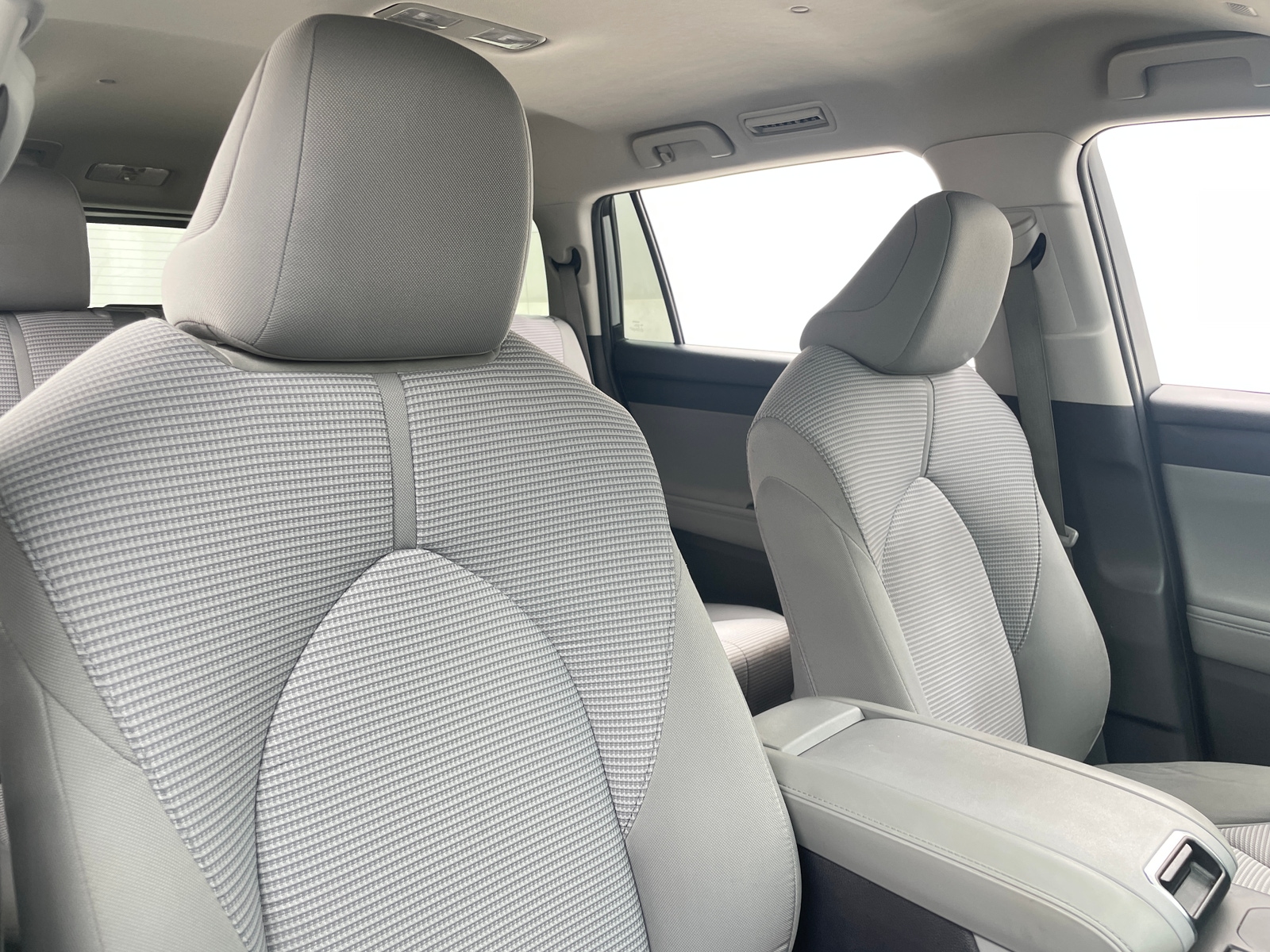 Thumbnail: 2022 Toyota Highlander - 2