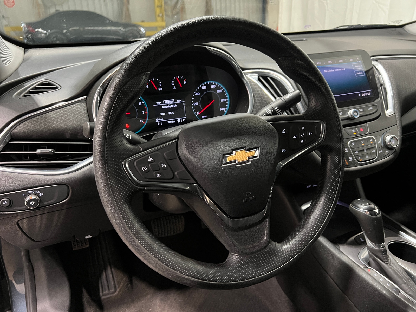 Thumbnail: 2020 Chevrolet Malibu - 5