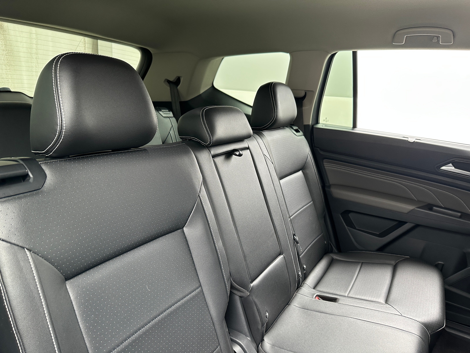 Thumbnail: 2021 Volkswagen Atlas - 5