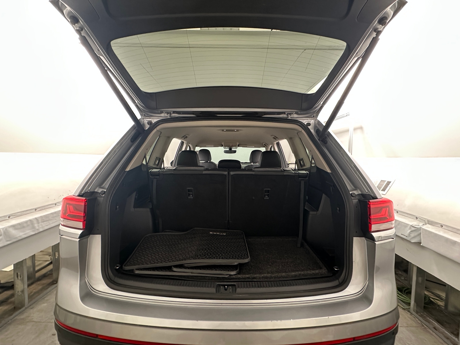 Thumbnail: 2021 Volkswagen Atlas - 6