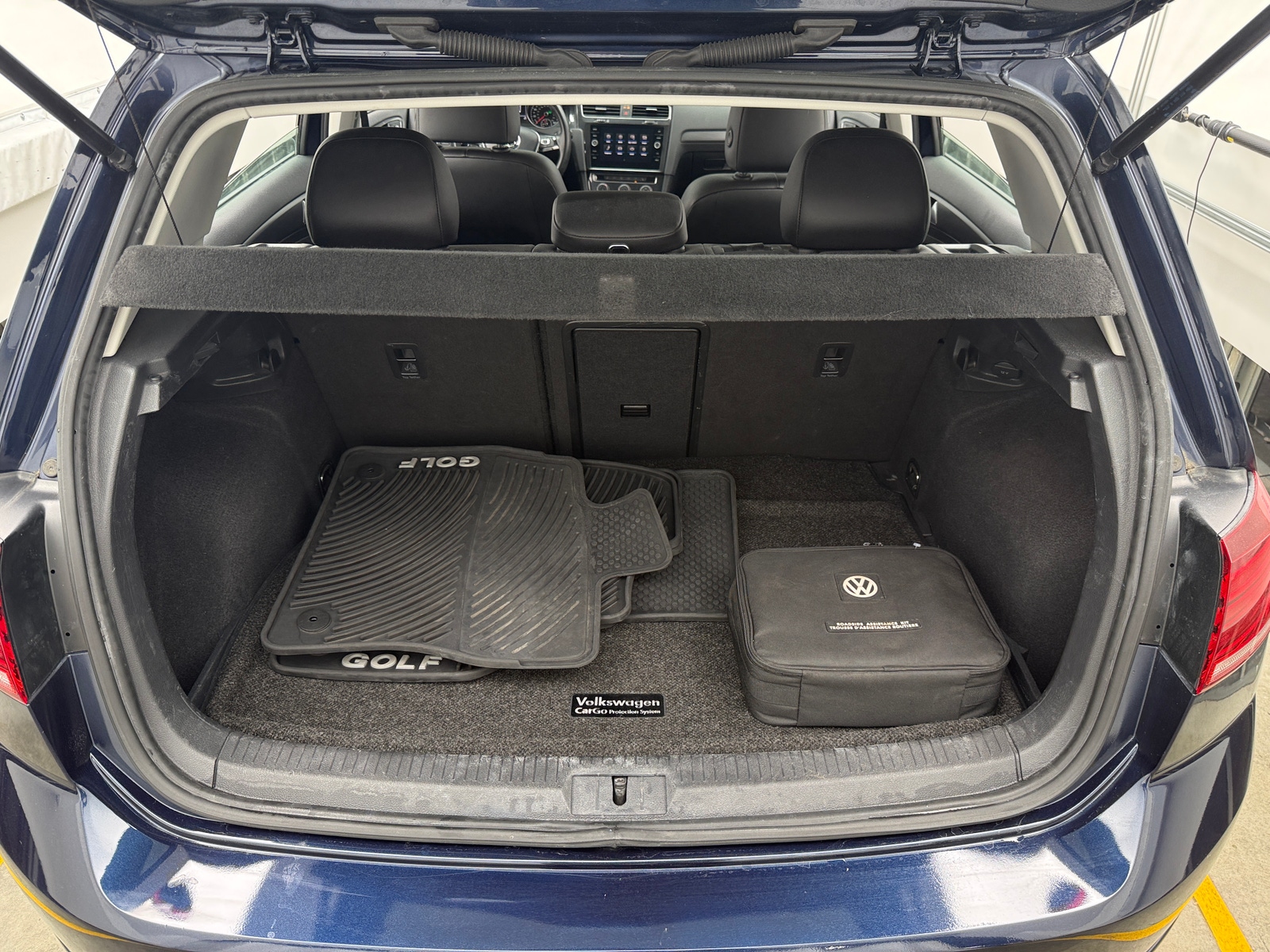 Thumbnail: 2019 Volkswagen Golf - 6