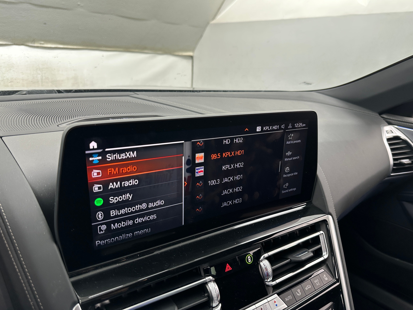 Thumbnail: 2025 BMW 8 Series - 3