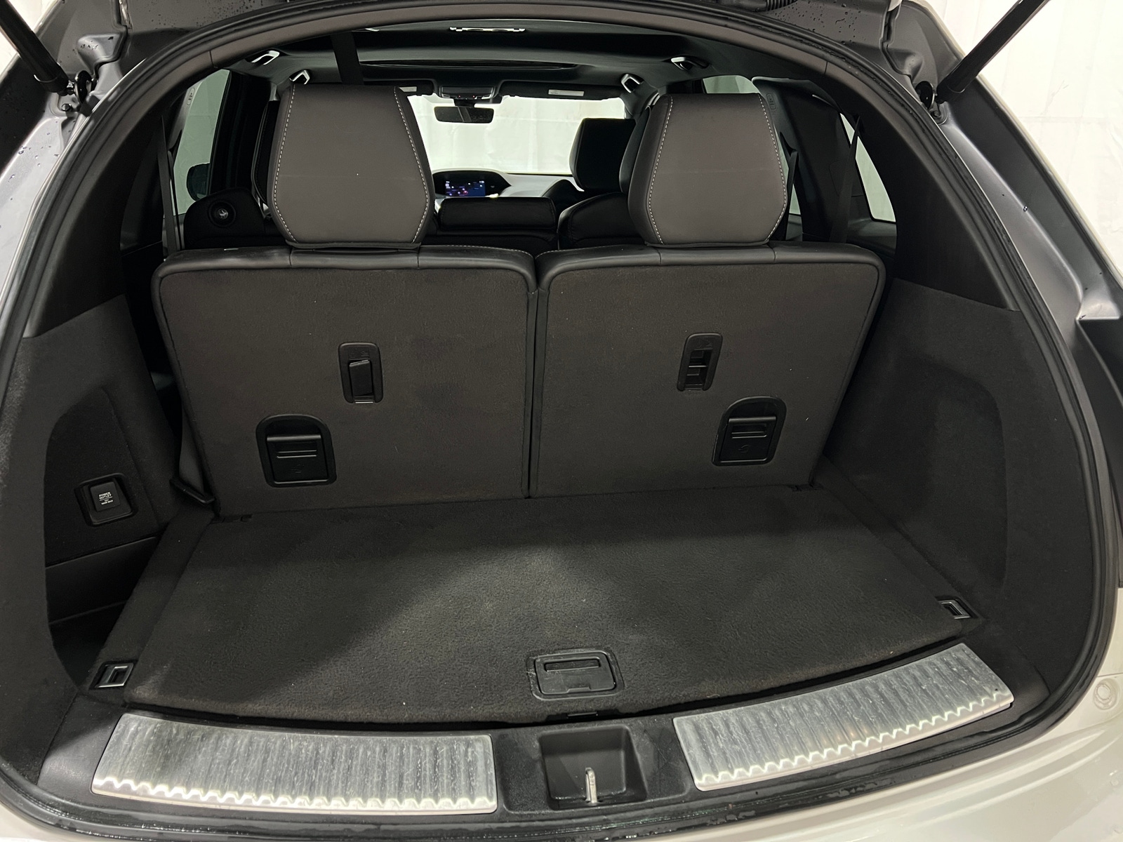 Thumbnail: 2020 Acura MDX - 6