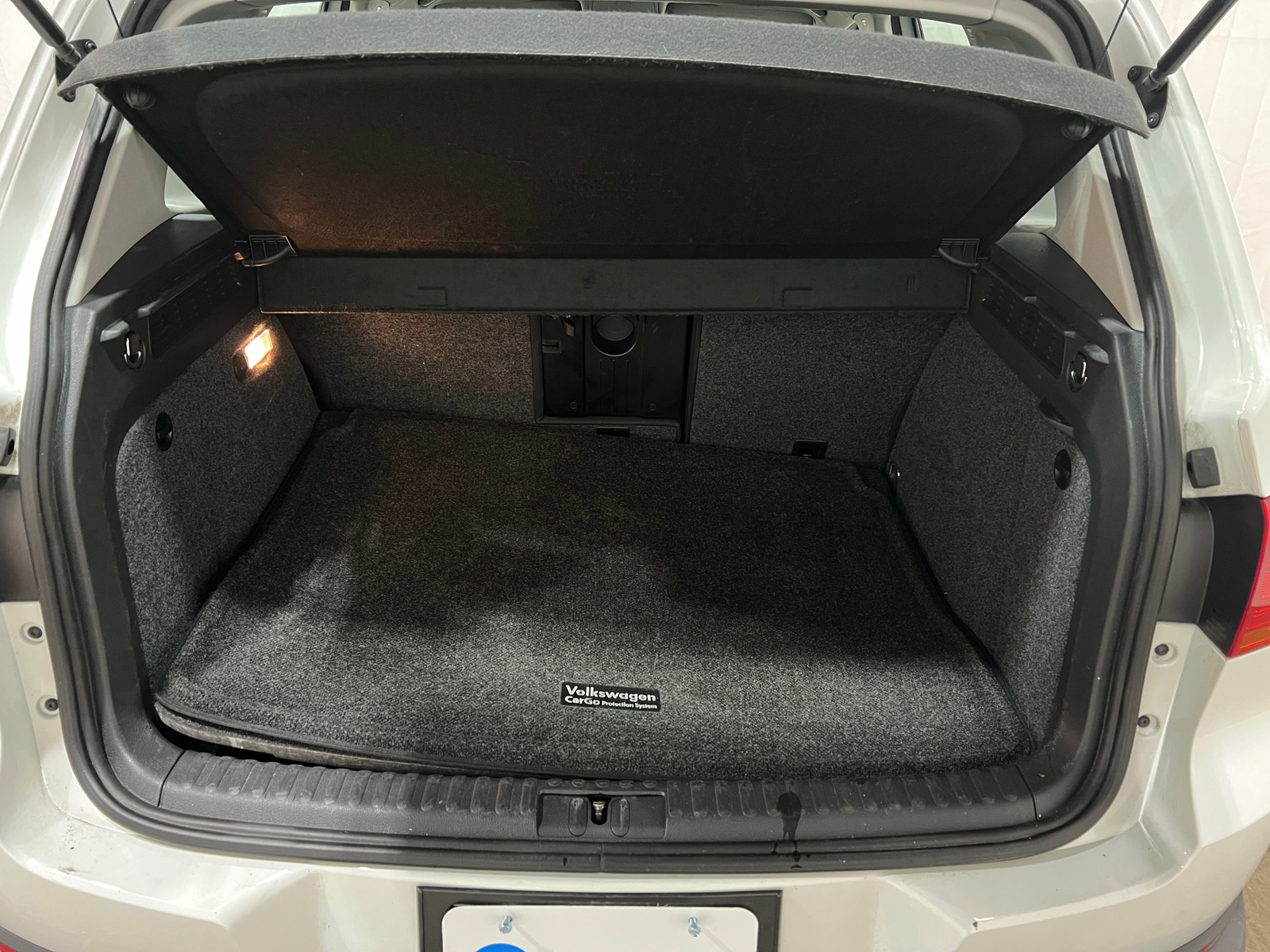 Thumbnail: 2018 Volkswagen Tiguan - 7