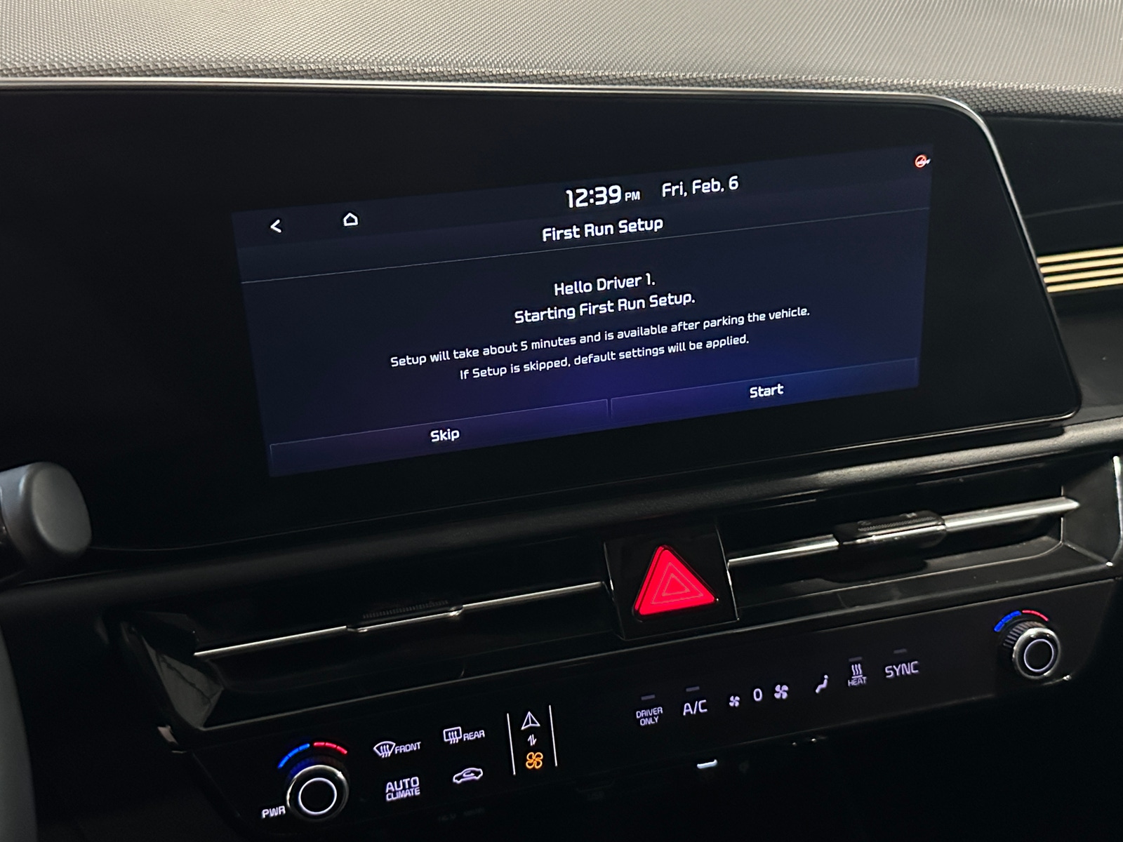 Thumbnail: 2024 Kia Niro - 4