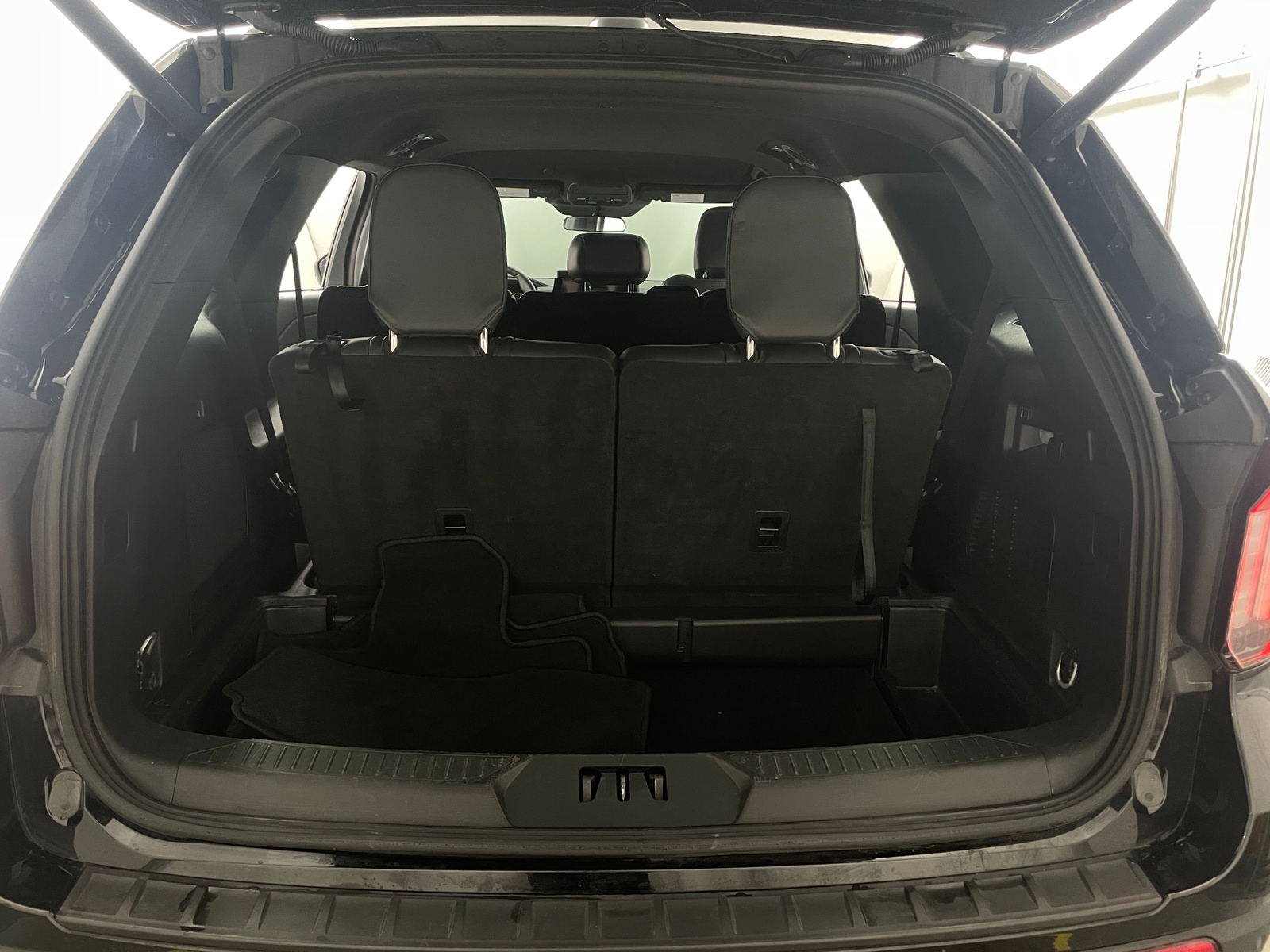 Thumbnail: 2025 Ford Explorer - 6