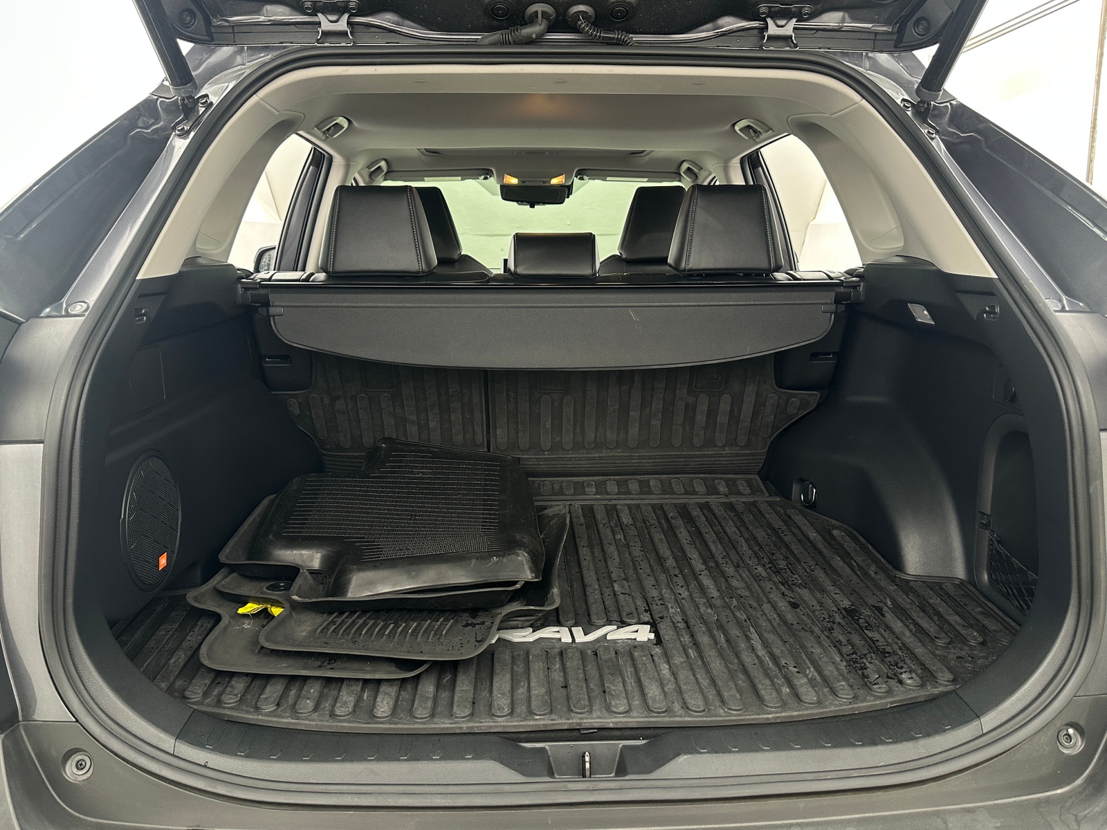 Thumbnail: 2020 Toyota RAV4 - 6