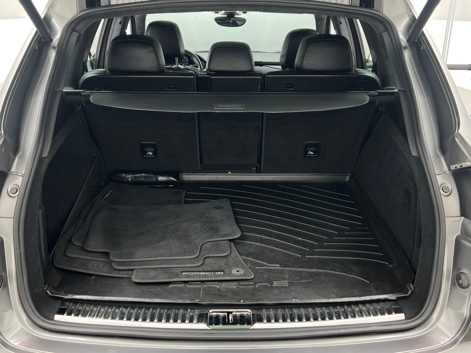 Thumbnail: 2016 Porsche Cayenne - 6