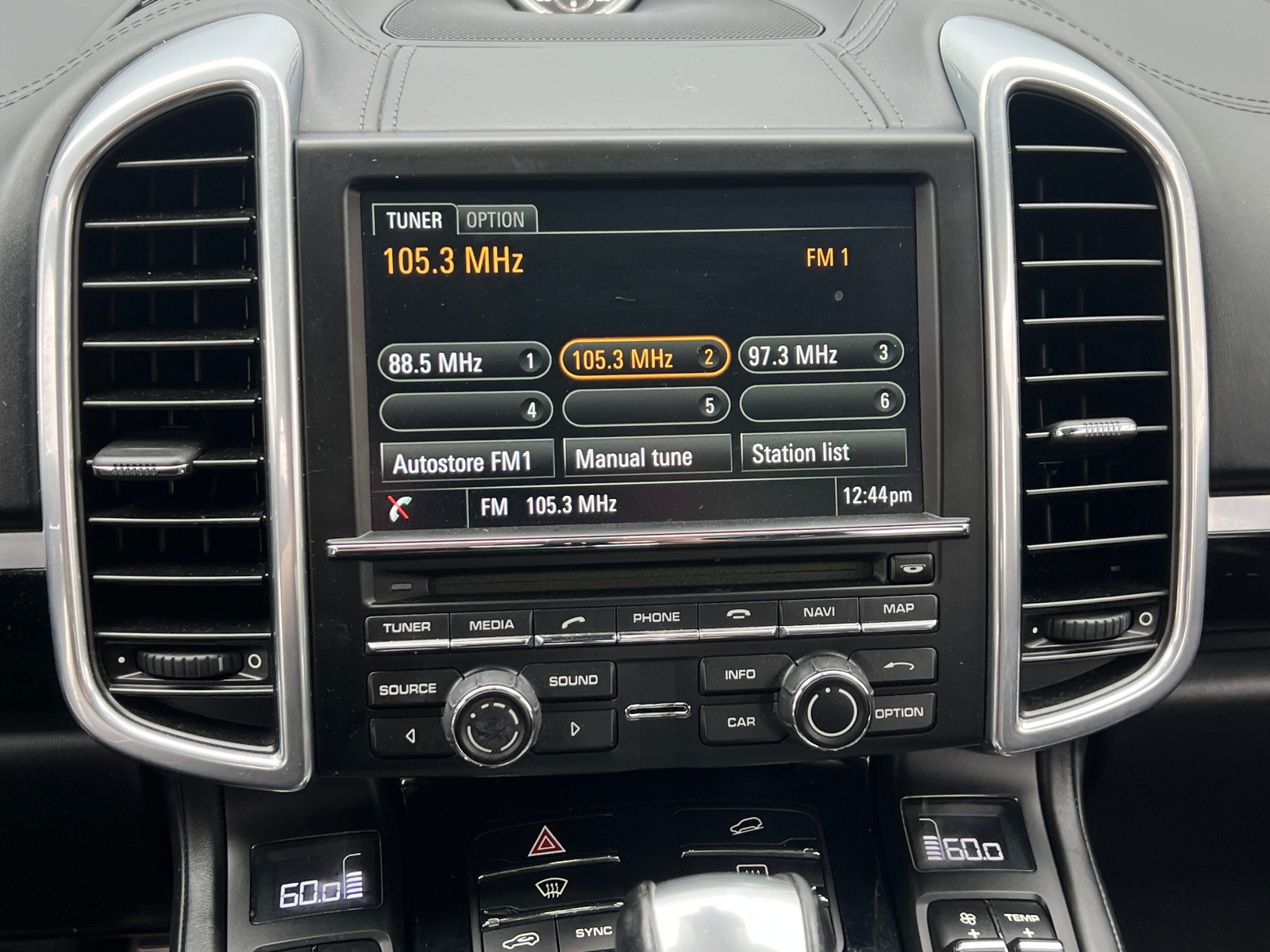 Thumbnail: 2016 Porsche Cayenne - 3