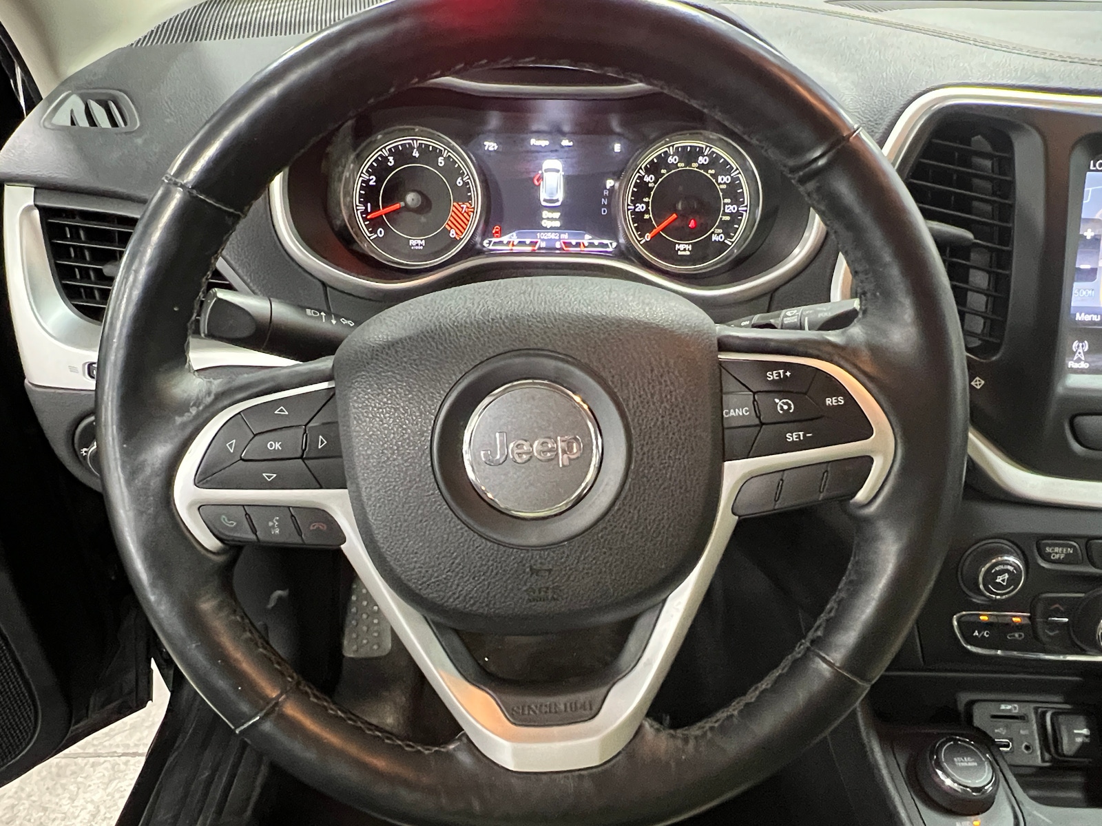 Thumbnail: 2015 Jeep Cherokee - 4