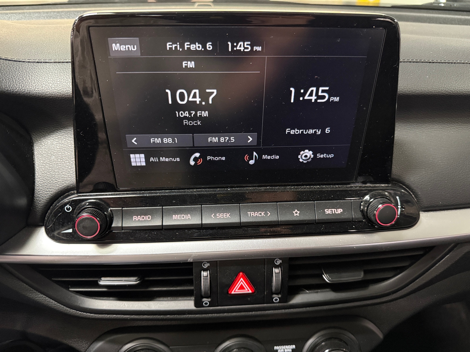 Thumbnail: 2023 Kia Forte - 4