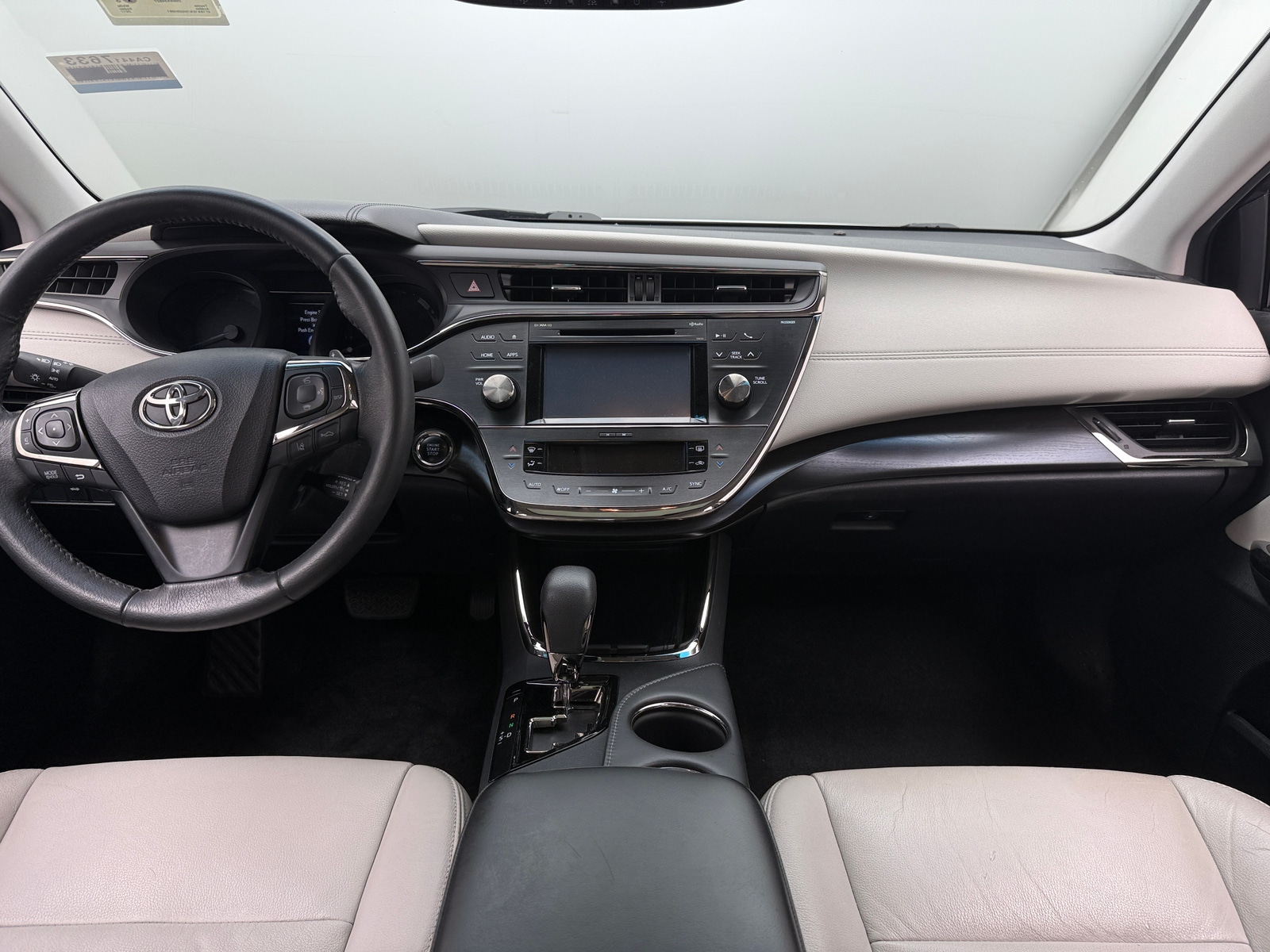 Thumbnail: 2017 Toyota Avalon - 3