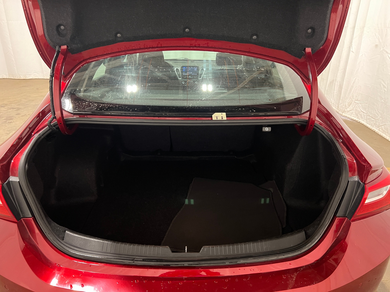 Thumbnail: 2024 Chevrolet Malibu - 7