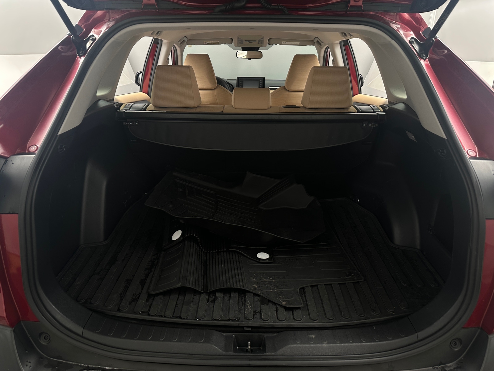 Thumbnail: 2019 Toyota RAV4 - 7