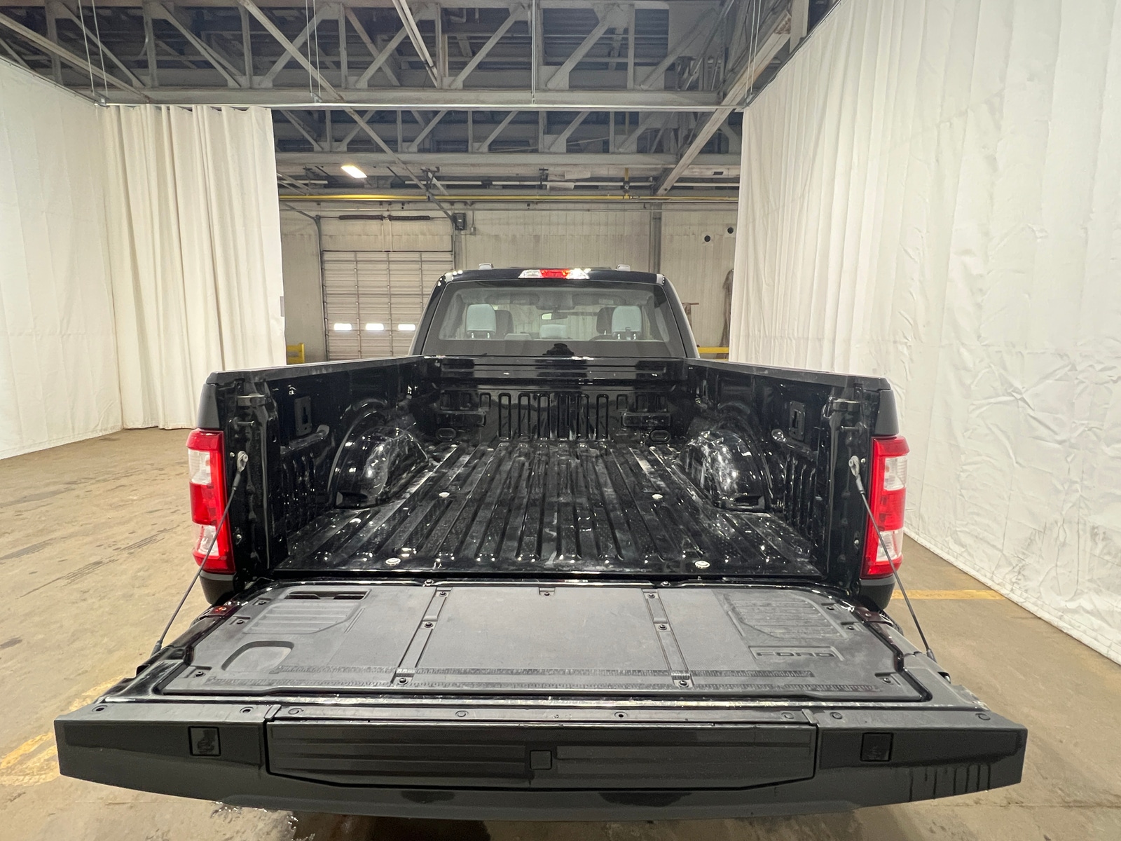 Thumbnail: 2022 Ford Econoline - 7